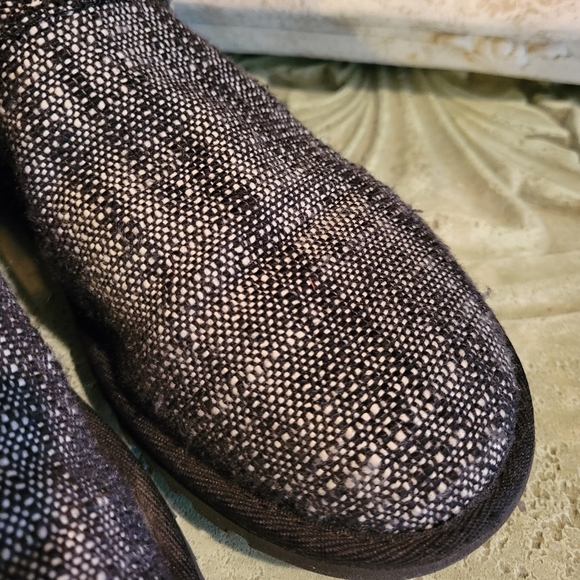 Ugg Canvas Woven Lace Up Boots 2822 - Picture 6 of 14